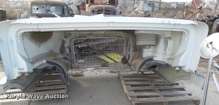 image for item AU9682 Volvo fiberglass hood