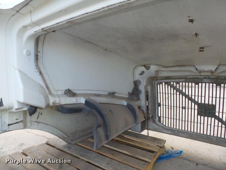 image for item AU9683 Volvo fiberglass hood