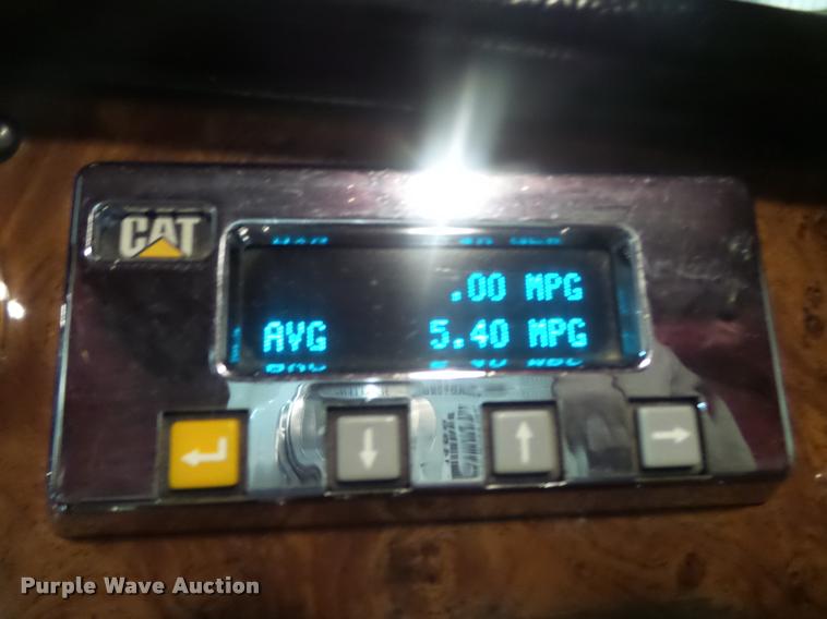 image for item DA0523 2003 Peterbilt 379 semi truck