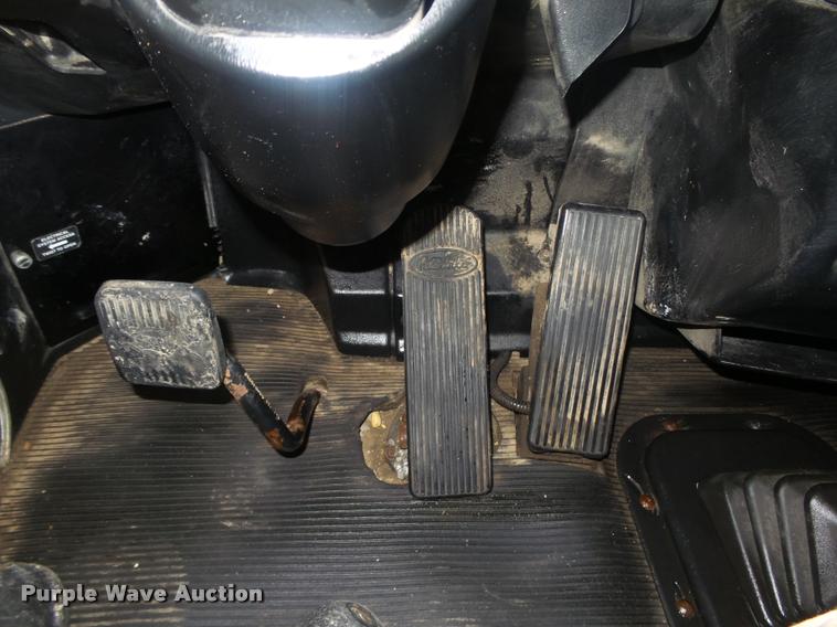 image for item DA0523 2003 Peterbilt 379 semi truck