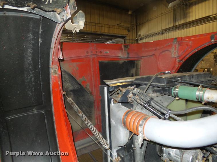 image for item DA0523 2003 Peterbilt 379 semi truck