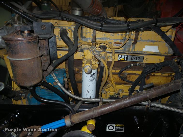 image for item DA0523 2003 Peterbilt 379 semi truck