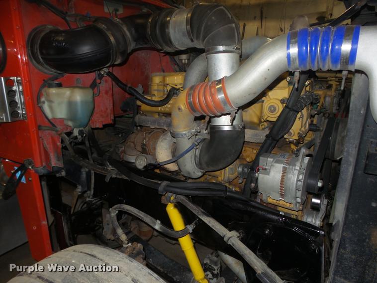 image for item DA0523 2003 Peterbilt 379 semi truck