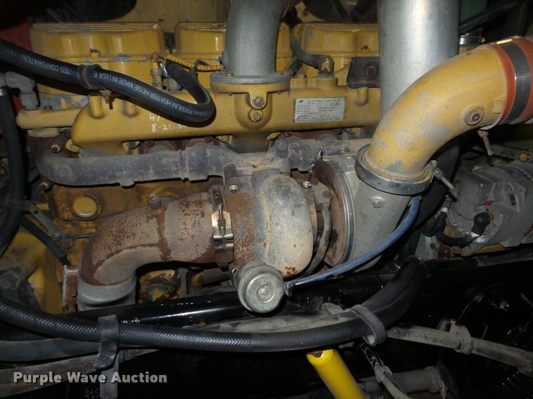 image for item DA0523 2003 Peterbilt 379 semi truck