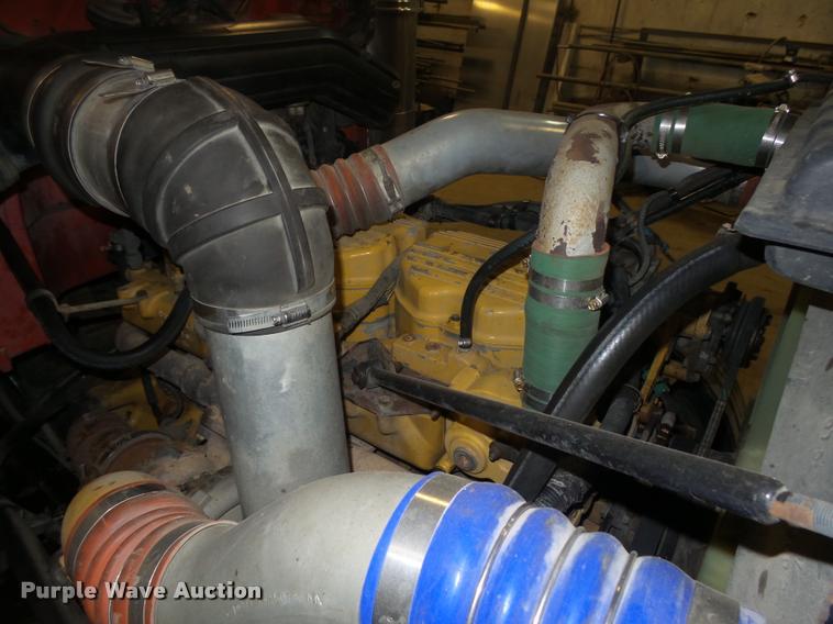 image for item DA0523 2003 Peterbilt 379 semi truck