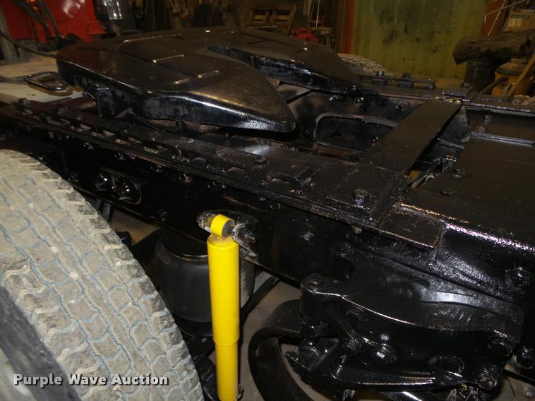 image for item DA0523 2003 Peterbilt 379 semi truck