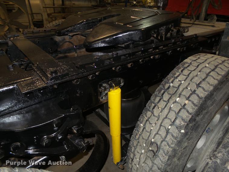 image for item DA0523 2003 Peterbilt 379 semi truck