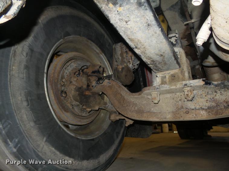 image for item DA0523 2003 Peterbilt 379 semi truck