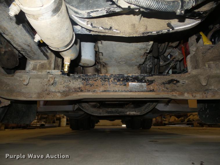 image for item DA0523 2003 Peterbilt 379 semi truck