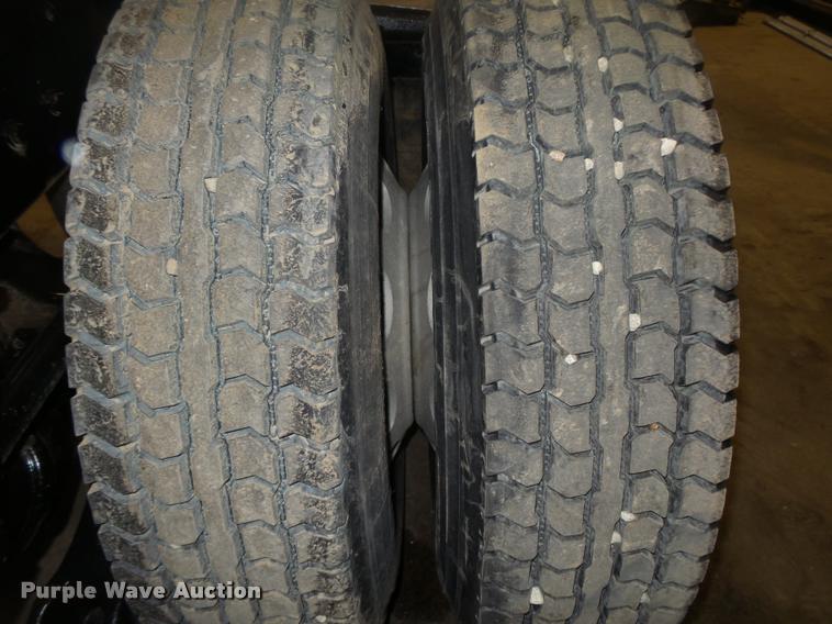 image for item DA0523 2003 Peterbilt 379 semi truck