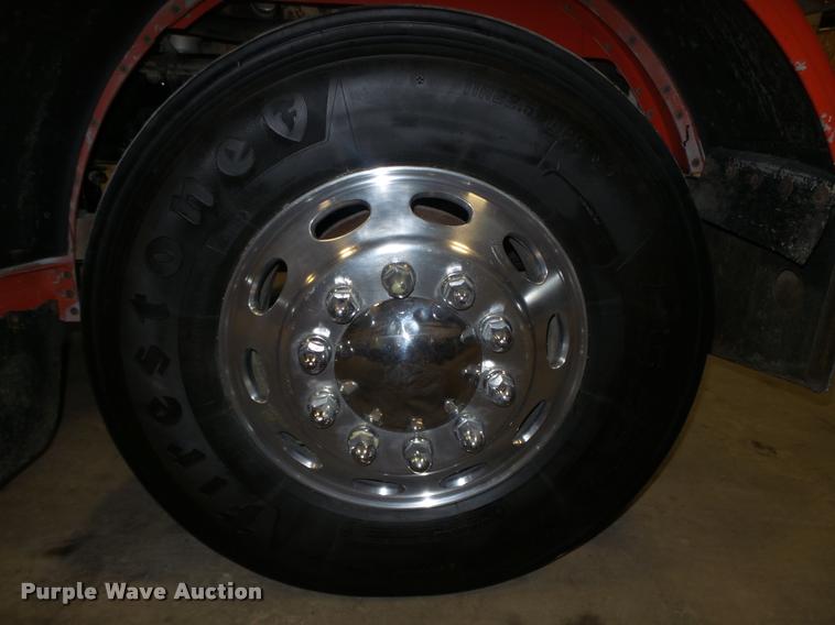 image for item DA0523 2003 Peterbilt 379 semi truck