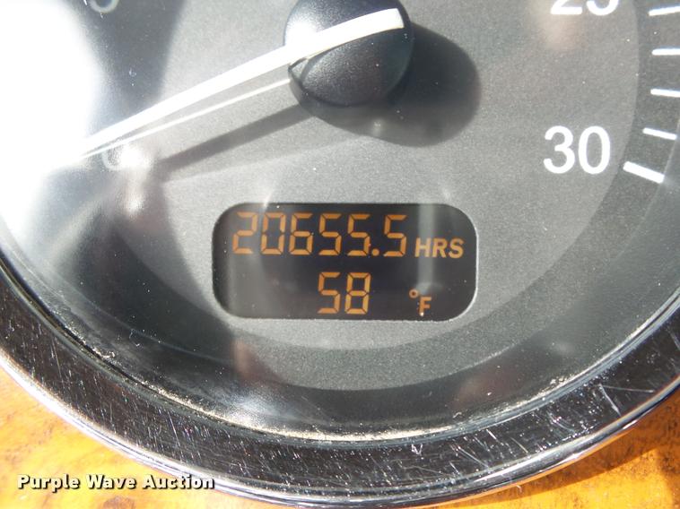 image for item DA0530 2009 Peterbilt 386 semi truck