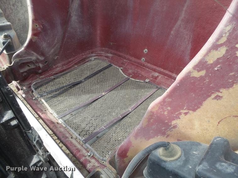 image for item DA0530 2009 Peterbilt 386 semi truck