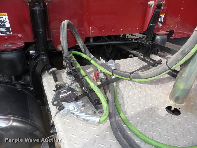 image for item DA0530 2009 Peterbilt 386 semi truck