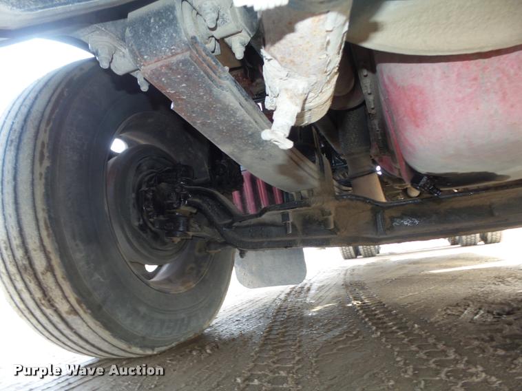 image for item DA0530 2009 Peterbilt 386 semi truck