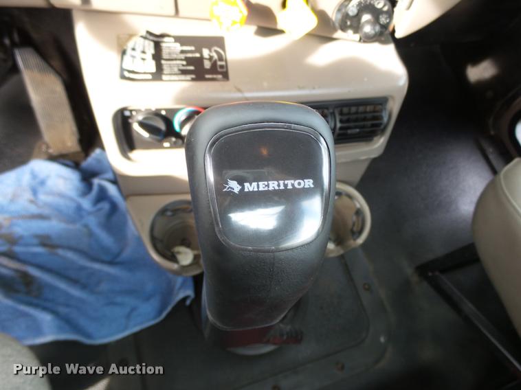 image for item DA0531 2003 Mack CH613 semi truck