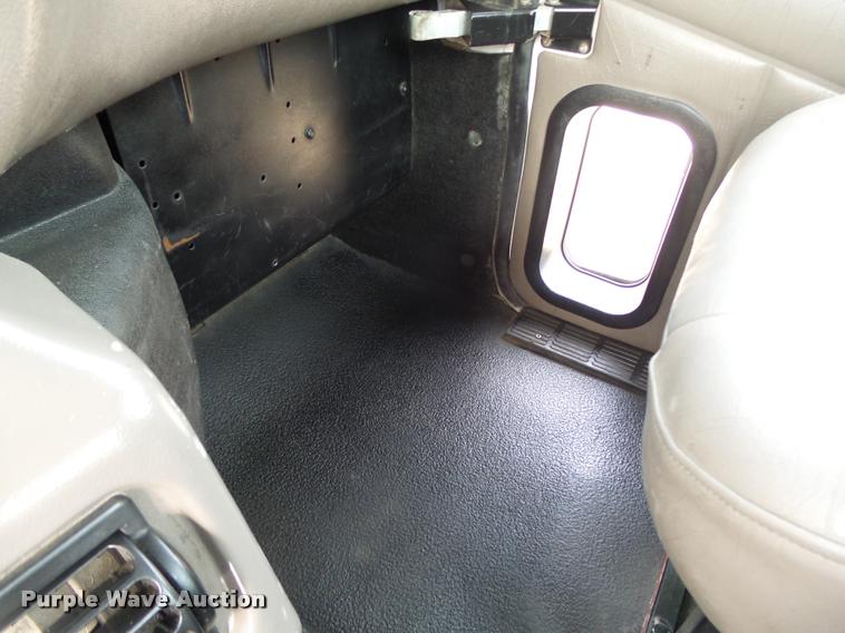 image for item DA0531 2003 Mack CH613 semi truck