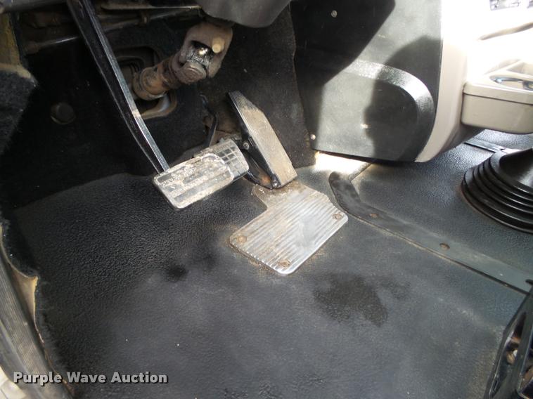 image for item DA0531 2003 Mack CH613 semi truck