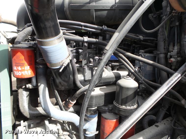 image for item DA0531 2003 Mack CH613 semi truck