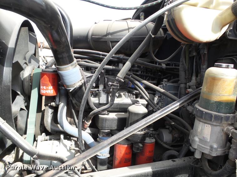 image for item DA0531 2003 Mack CH613 semi truck