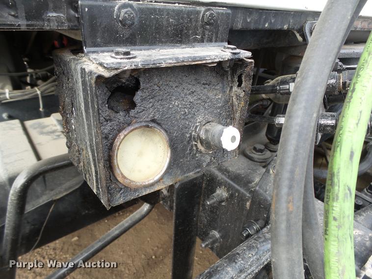 image for item DA0531 2003 Mack CH613 semi truck