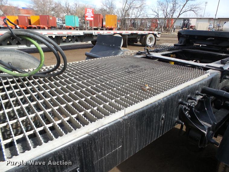 image for item DA0531 2003 Mack CH613 semi truck