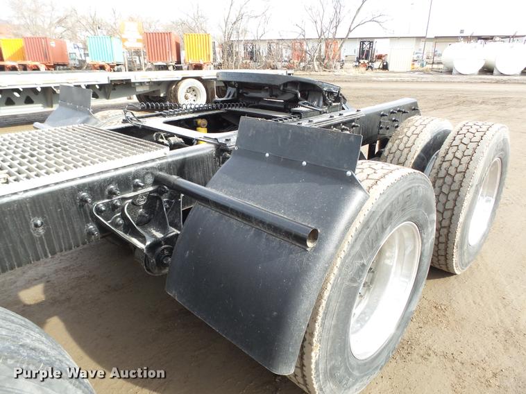 image for item DA0531 2003 Mack CH613 semi truck