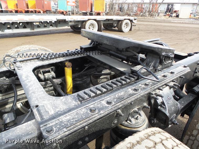 image for item DA0531 2003 Mack CH613 semi truck