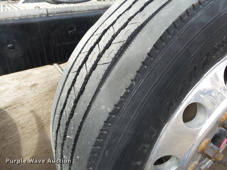 image for item DA0531 2003 Mack CH613 semi truck