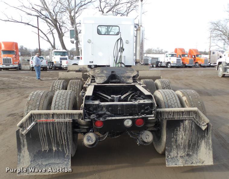 image for item DA0532 2003 Kenworth T800 semi truck