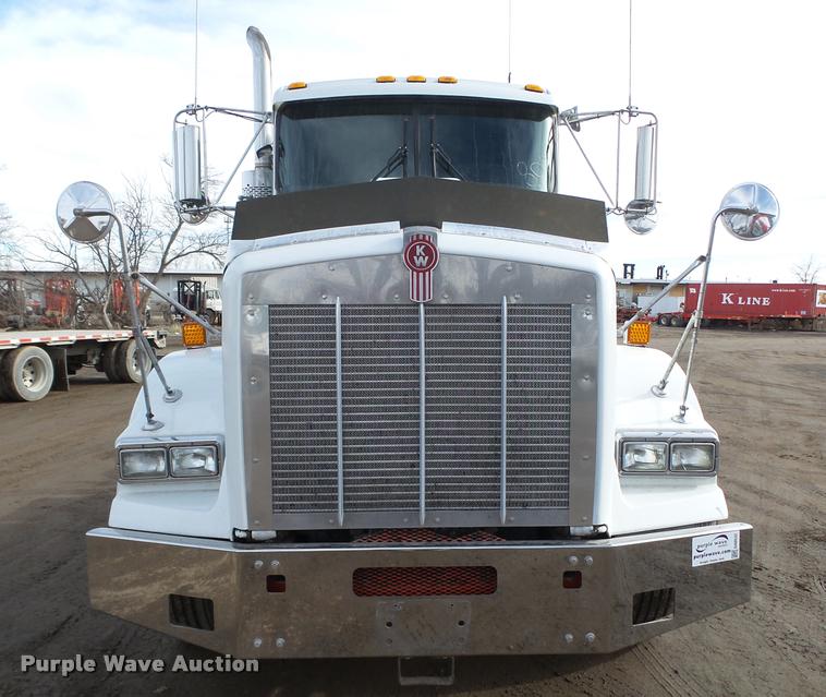 image for item DA0532 2003 Kenworth T800 semi truck