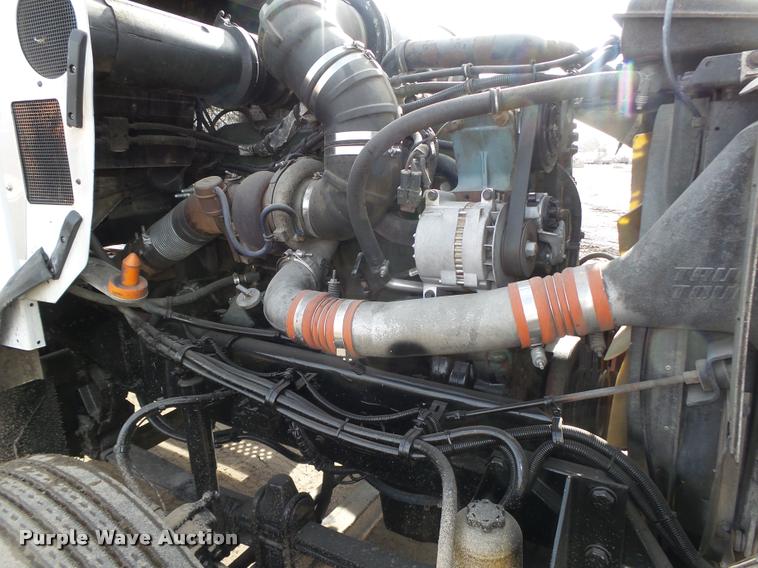 image for item DA0532 2003 Kenworth T800 semi truck