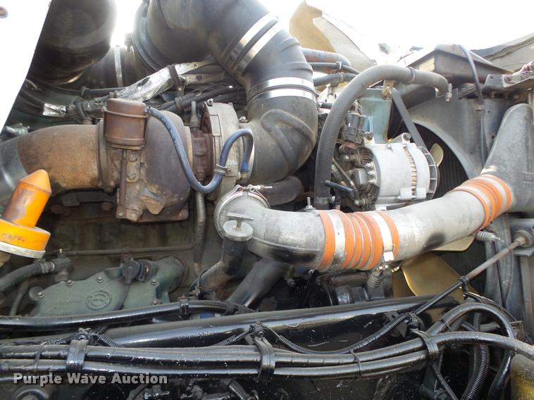 image for item DA0532 2003 Kenworth T800 semi truck