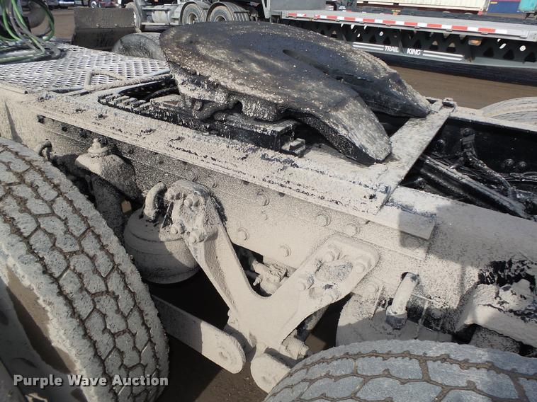 image for item DA0532 2003 Kenworth T800 semi truck