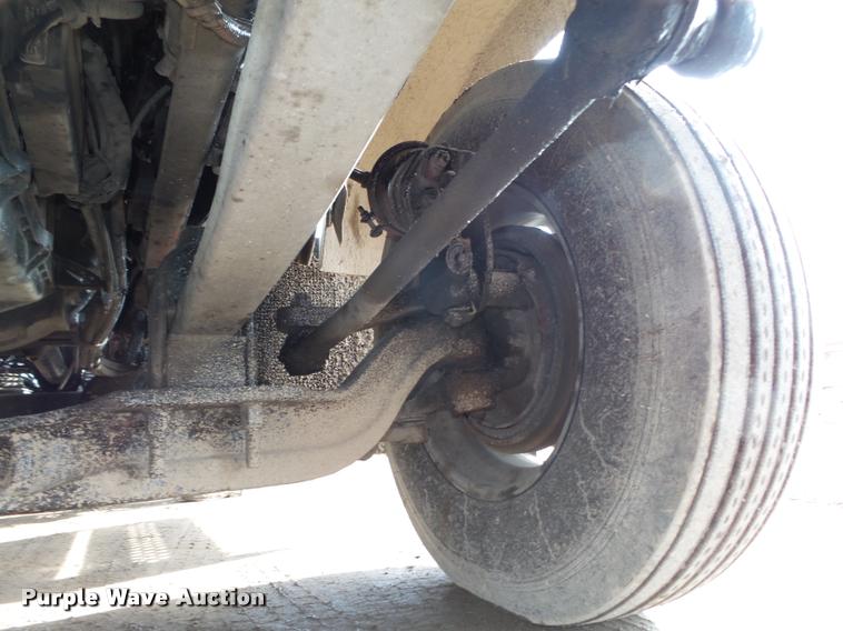 image for item DA0532 2003 Kenworth T800 semi truck