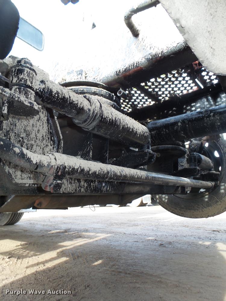 image for item DA0532 2003 Kenworth T800 semi truck