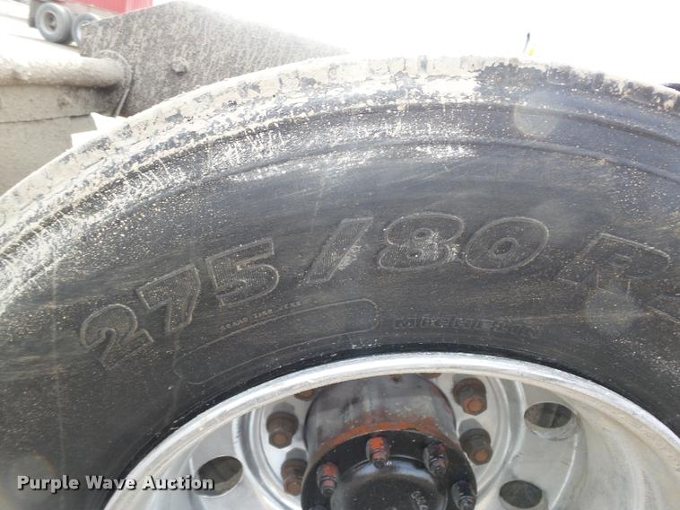 image for item DA0532 2003 Kenworth T800 semi truck