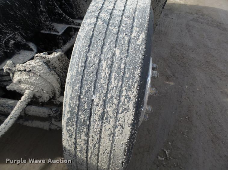 image for item DA0532 2003 Kenworth T800 semi truck