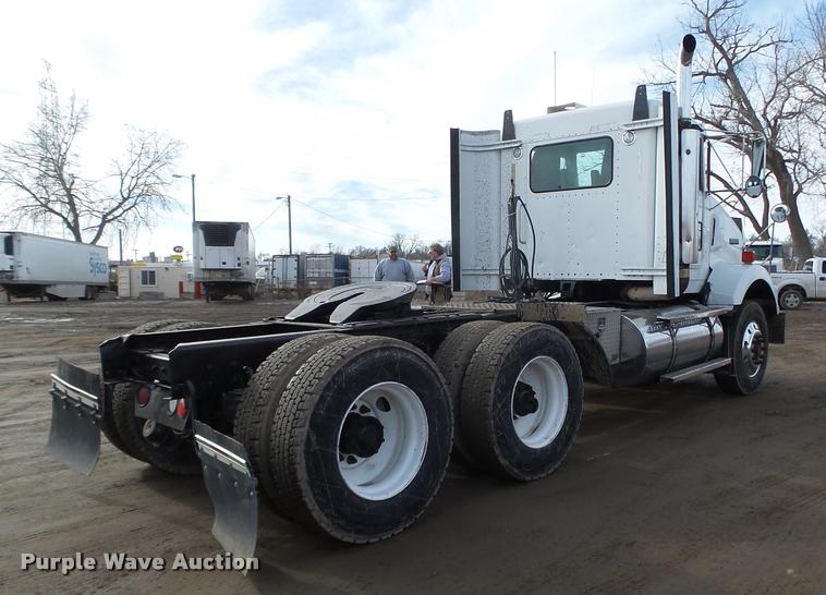 image for item DA0533 1999 Kenworth T800 semi truck