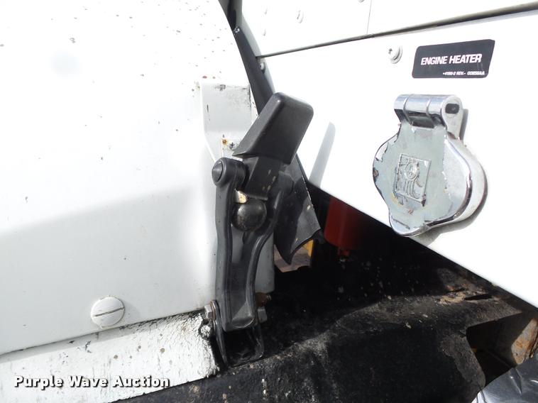 image for item DA0533 1999 Kenworth T800 semi truck