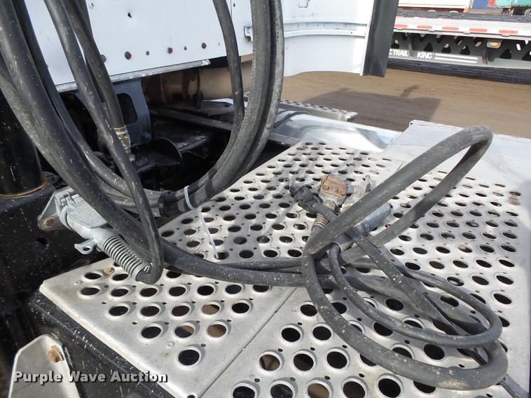 image for item DA0533 1999 Kenworth T800 semi truck