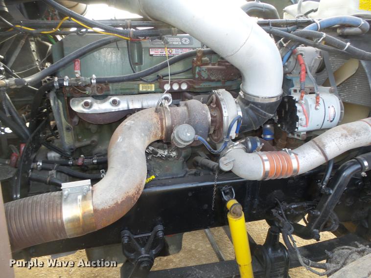 image for item DA0534 2002 Freightliner Classic XL FLD120 semi truck