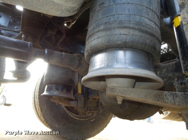 image for item DA0534 2002 Freightliner Classic XL FLD120 semi truck