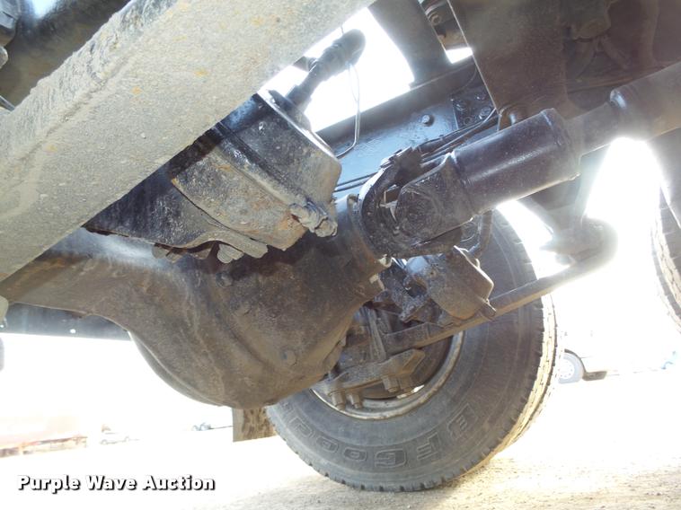 image for item DA0534 2002 Freightliner Classic XL FLD120 semi truck