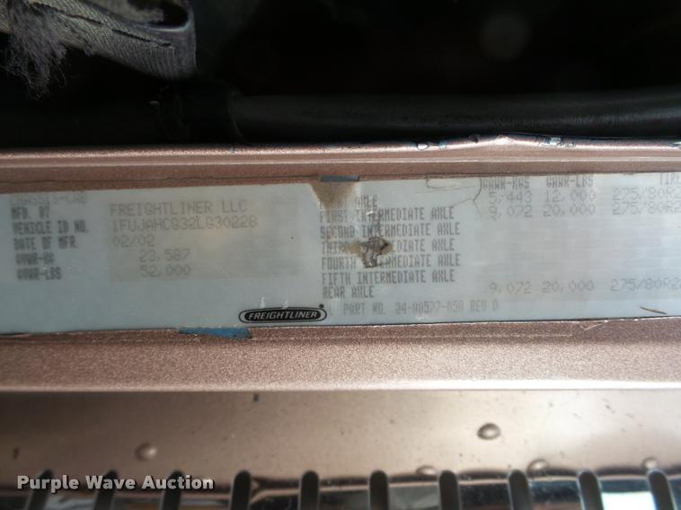 image for item DA0534 2002 Freightliner Classic XL FLD120 semi truck