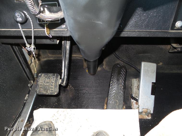 image for item DA0537 2000 Kenworth T800 semi truck