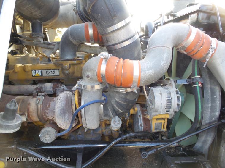 image for item DA0537 2000 Kenworth T800 semi truck