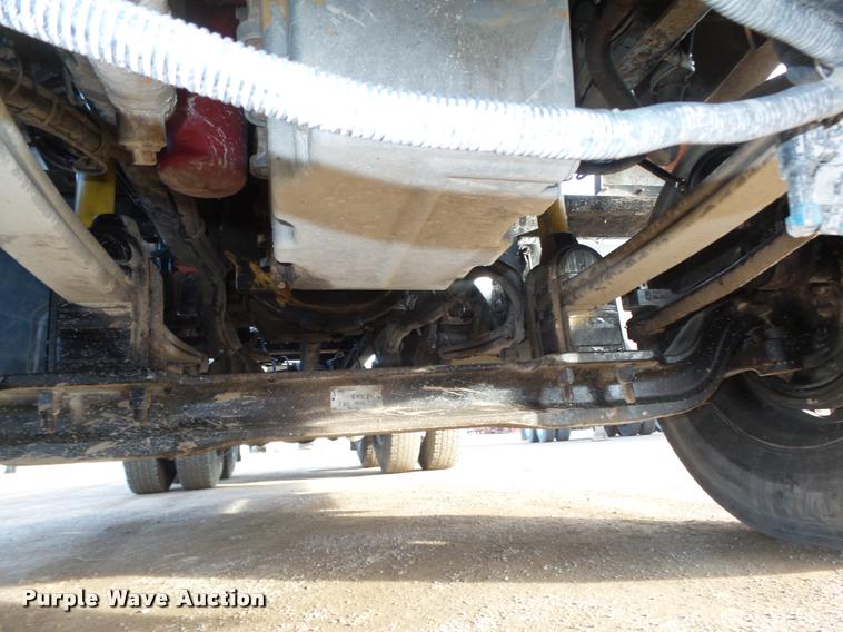 image for item DA0537 2000 Kenworth T800 semi truck