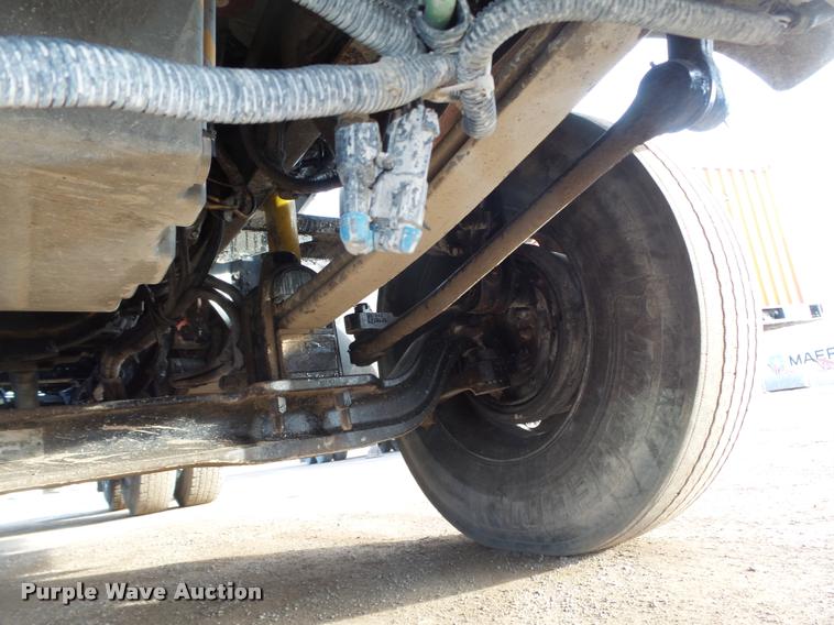 image for item DA0537 2000 Kenworth T800 semi truck