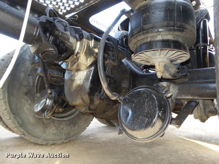 image for item DA0537 2000 Kenworth T800 semi truck